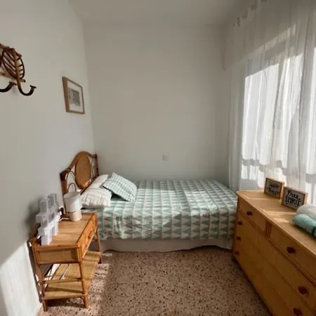 Edificio Infante Solo Familias Vistas Al Mar アパート *